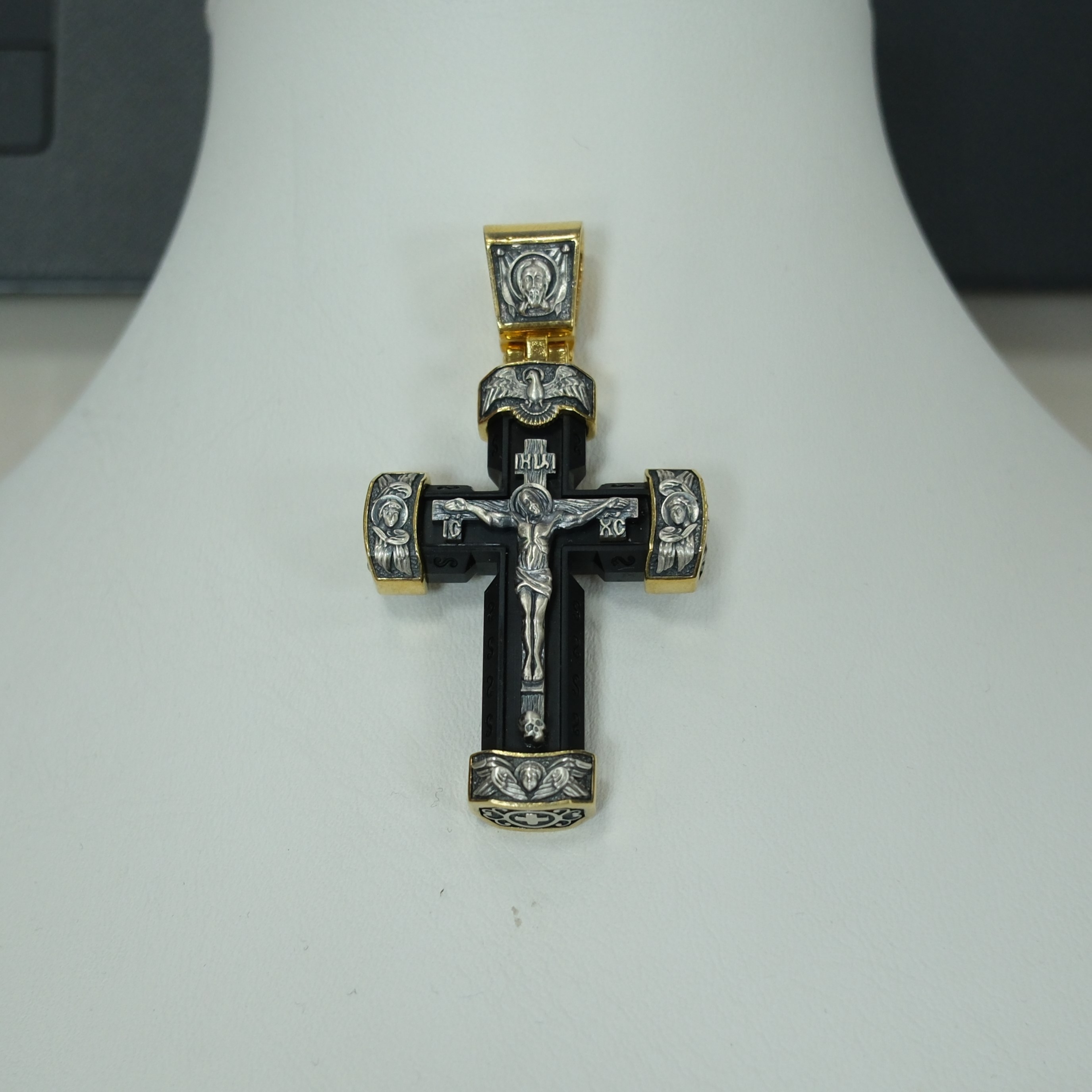 Серебряная подвеска-крест с полимером "Спаси и Сохрани"